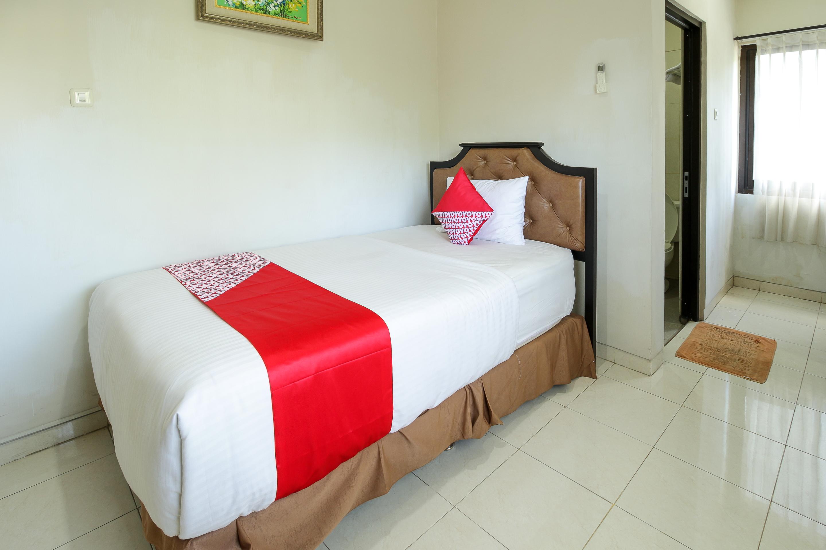 Oyo 734 Tuban Torres Accomodation Kuta  Bagian luar foto