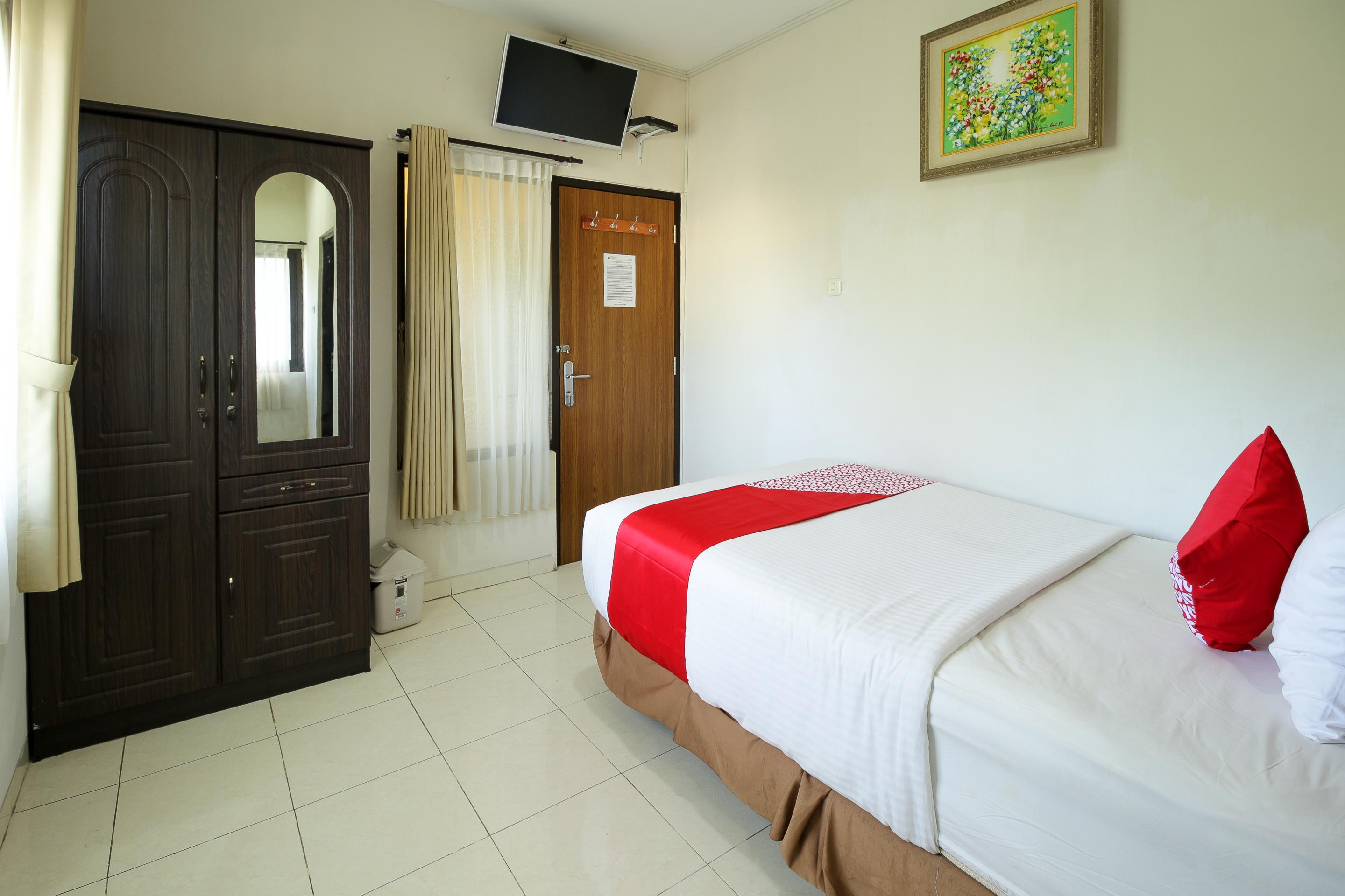 Oyo 734 Tuban Torres Accomodation Kuta  Bagian luar foto