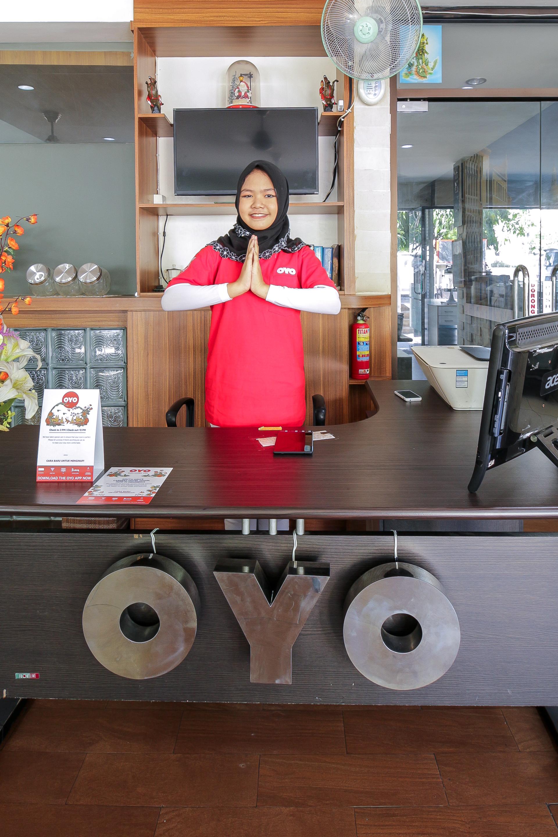 Oyo 734 Tuban Torres Accomodation Kuta  Bagian luar foto