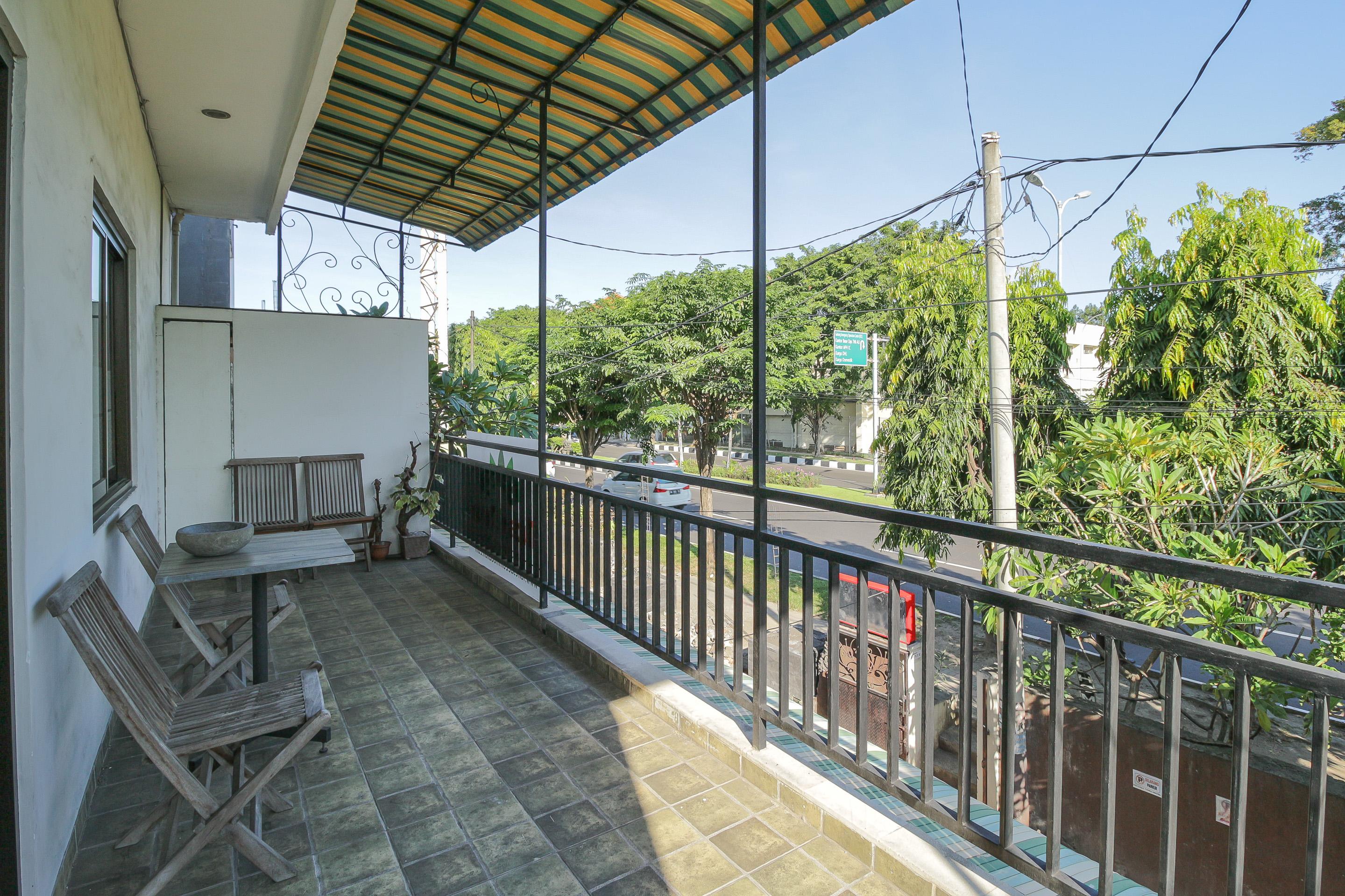 Oyo 734 Tuban Torres Accomodation Kuta  Bagian luar foto