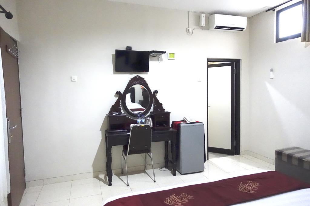 Oyo 734 Tuban Torres Accomodation Kuta  Bagian luar foto
